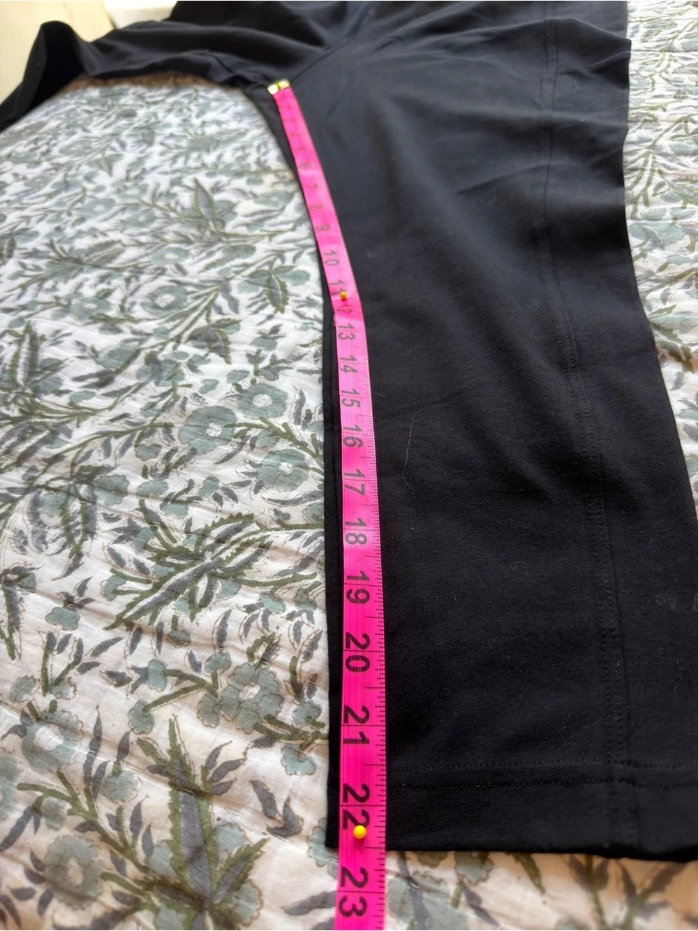 NWT Old Navy High-Waisted Black Petite 7/8ths Leggings